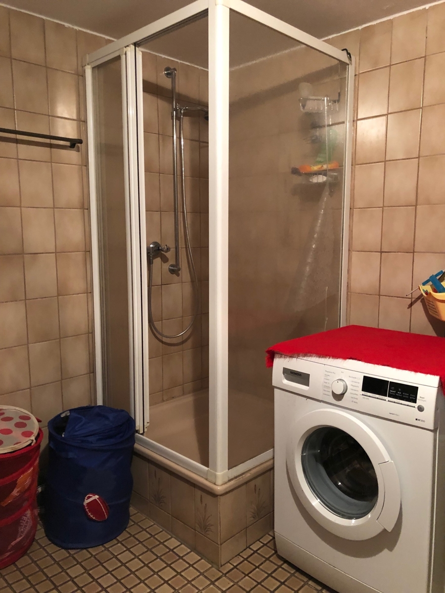 Dusche im Untergeschoss Reihenhaus Sankt Augustin