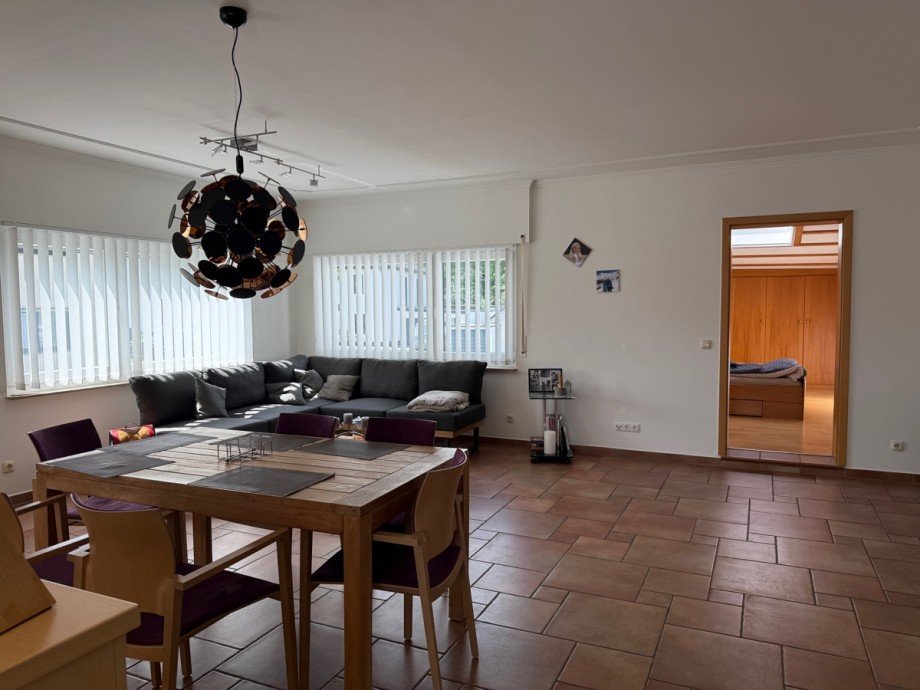 gro�es Wohn,- Esszimmer Etagenwohnung K�nigswinter / Ittenbach