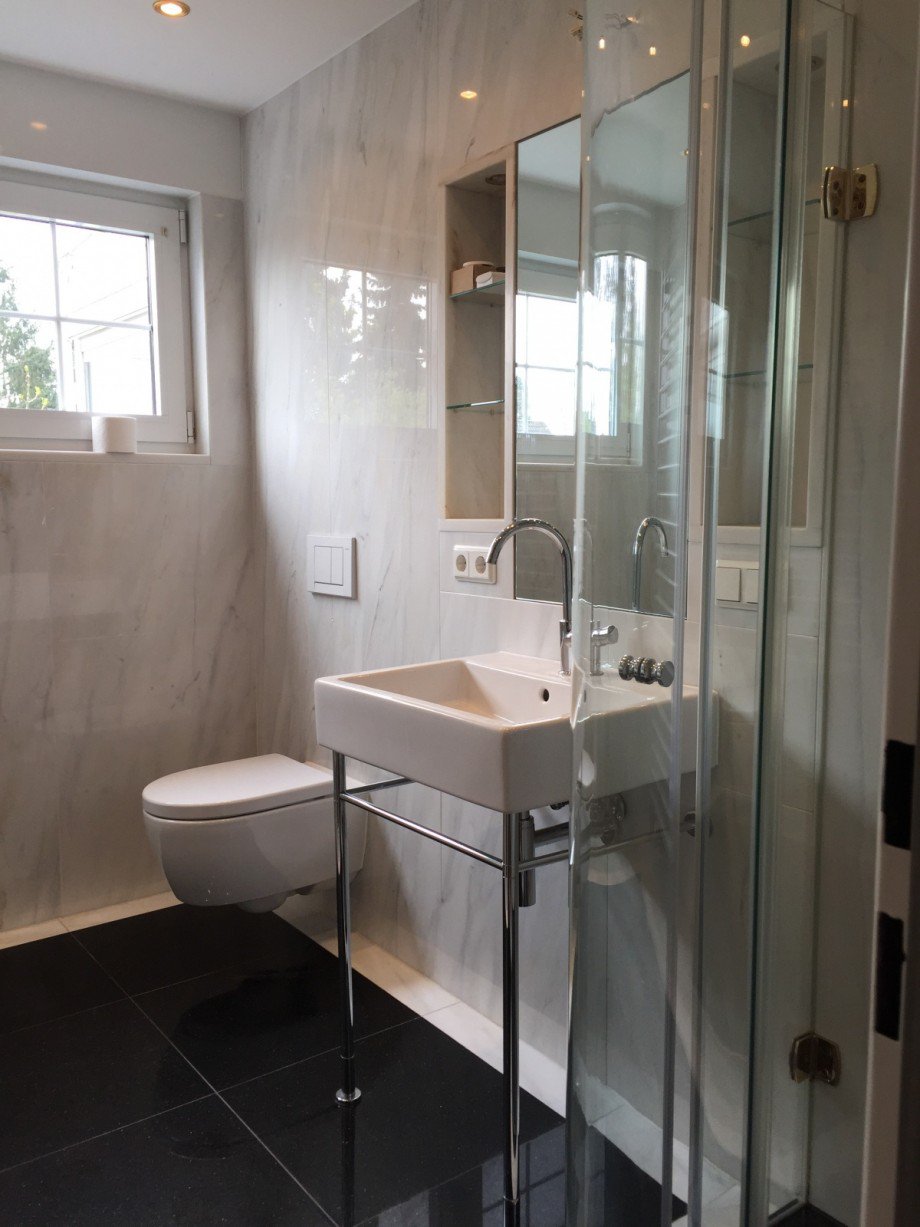 Badezimmer (DG-Whg.) Mehrfamilienhaus Sankt Augustin