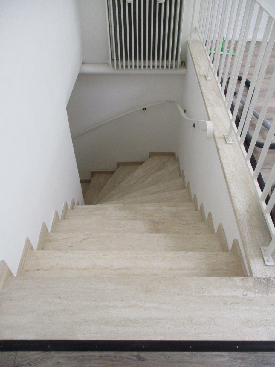 Treppe zum Untergeschoss Einfamilienhaus Sankt Augustin
