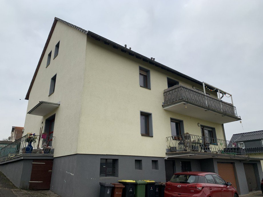 R�ckansicht mit Balkon und Garage Etagenwohnung Eitorf
