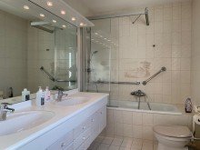 Badezimmer im 1. OG SANKT AUGUSTIN HANGELAR, freist. Einfamilienhaus ca. 110 m� Wfl. 4-5 Zimmer + Keller, Garten, Garage