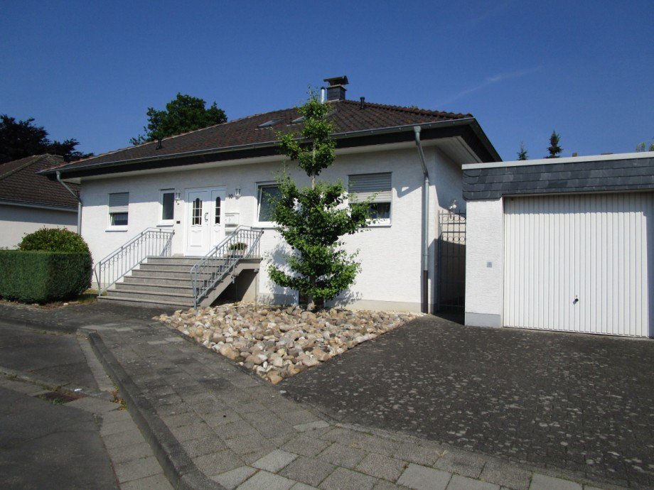 freistehender Bungalow mit Garage Ansicht 4 Bungalow Sankt Augustin / Hangelar