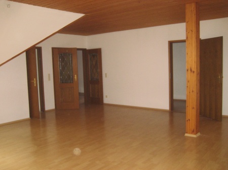 Wohn,- Esszimmer Dachgeschosswohnung K�nigswinter