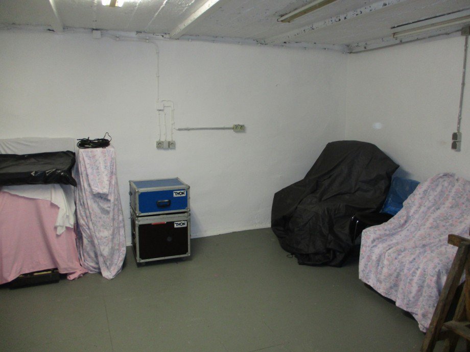 Raum neben Garage Doppelhaush�lfte Sankt Augustin