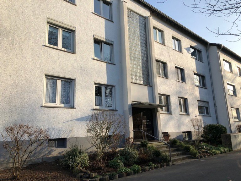 Objektansicht Sankt Augustin - M�lldorf Etagenwohnung SANKT AUGUSTIN zentrale 4 Zim. ETW mit ca. 91 m� Wfl. im EG im gepflegten 6 Parteienhaus, Stellplatz