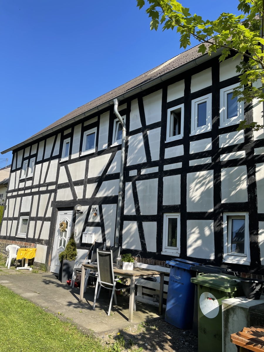 Aussenansicht Mehrfamilienhaus Asbach