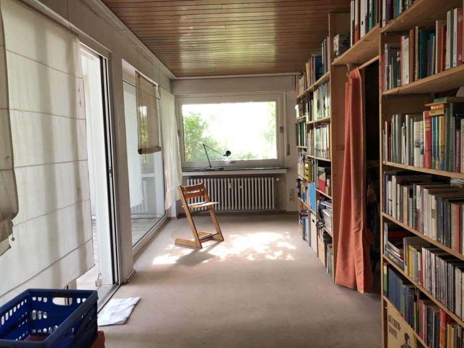 Ansicht Schlafzimmer im Anbau mit grossem Balkon Zweifamilienhaus Sankt Augustin