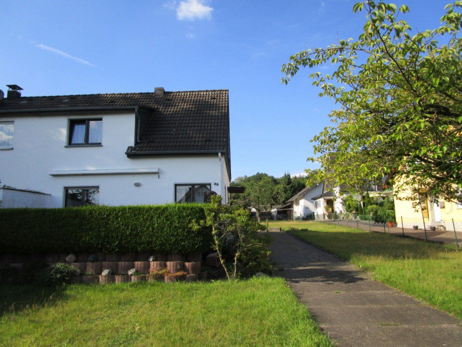 Hausansicht Doppelhaush�lfte Siegburg