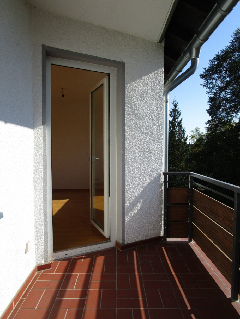 Zugang zum �berdachten Balkon Etagenwohnung Sankt Augustin