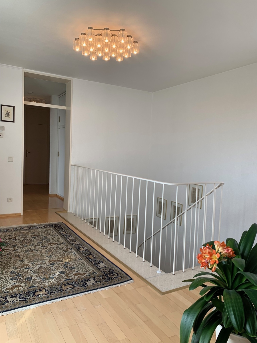 Diele im OG Einfamilienhaus Wachtberg / Lie�em