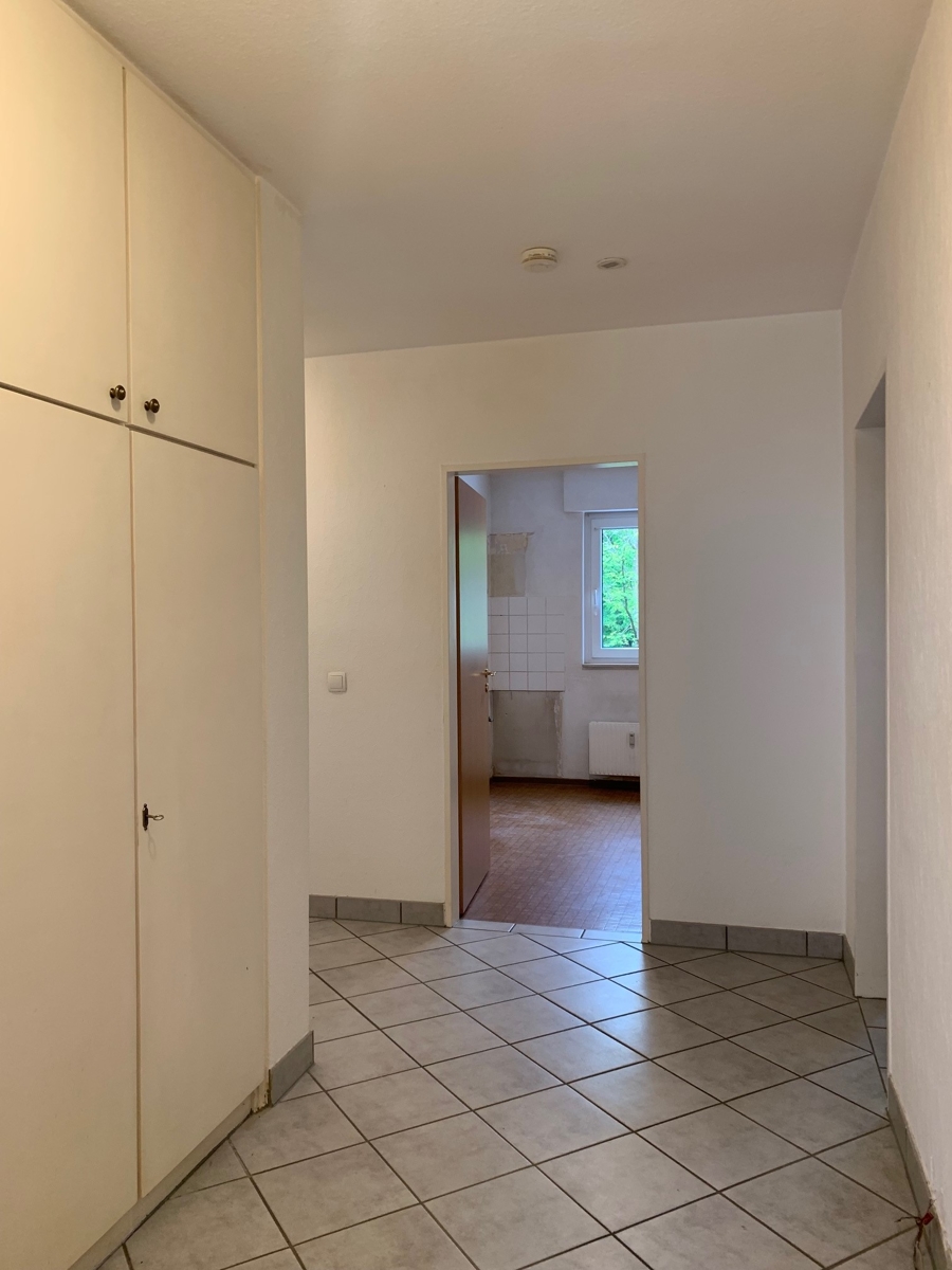 Ansicht Flur - Diele mit Einbauschr�nken Erdgeschosswohnung Sankt Augustin