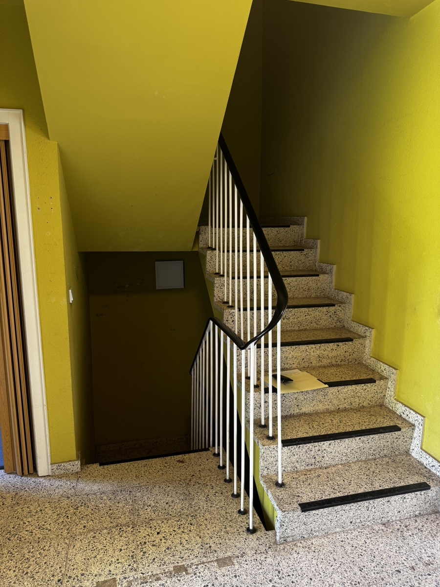 Treppenhaus Reihenmittelhaus Bonn / Heiderhof