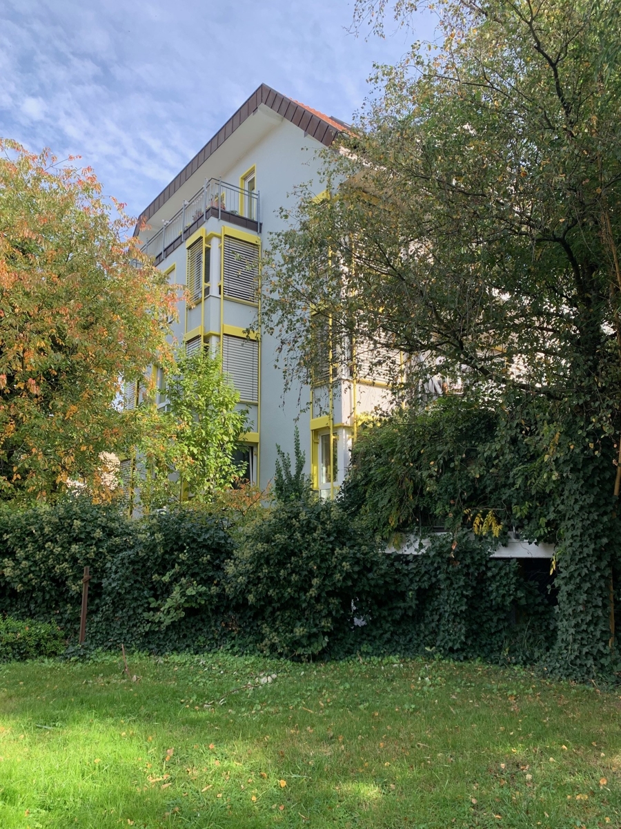 H�he des Nachbargeb�ude Mehrfamilienhaus Siegburg