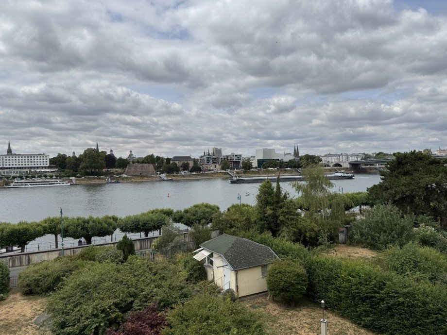 - Etagenwohnung Bonn