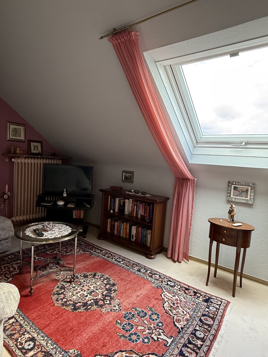 Zimmer 1 im DG Reihenhaus Sankt Augustin