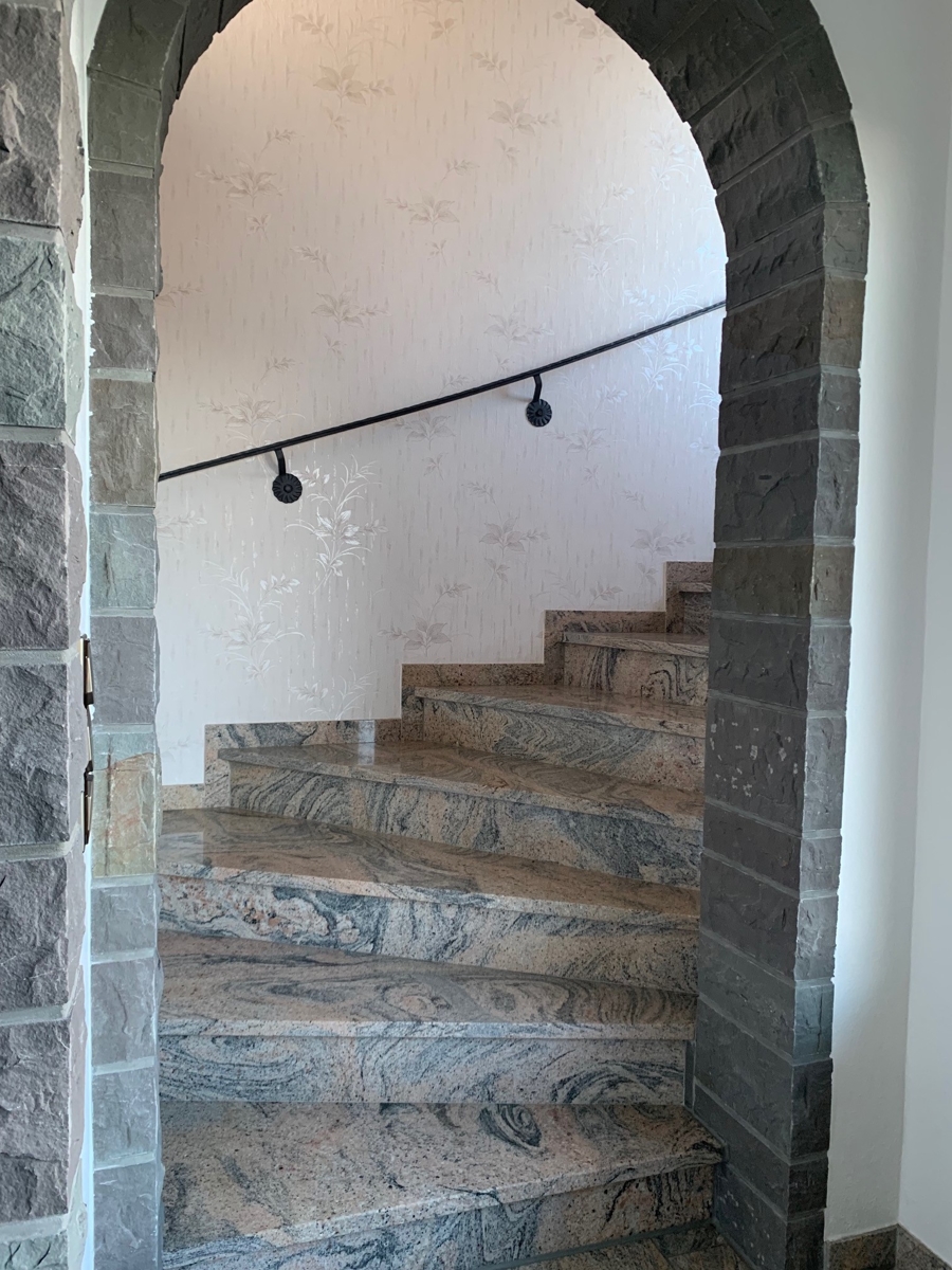 Zugang zum Wohnbereich im Obergeschoss Einfamilienhaus Bad Honnef