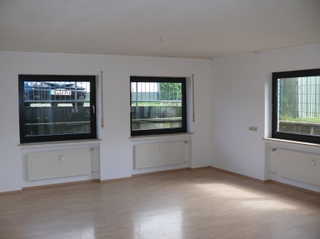 Wohnzimmer Eitorf - Eitorf Erdgeschosswohnung EITORF, super gem�tliche 4 Zimmerwohnung in zentraler Lage mit Stellplatz