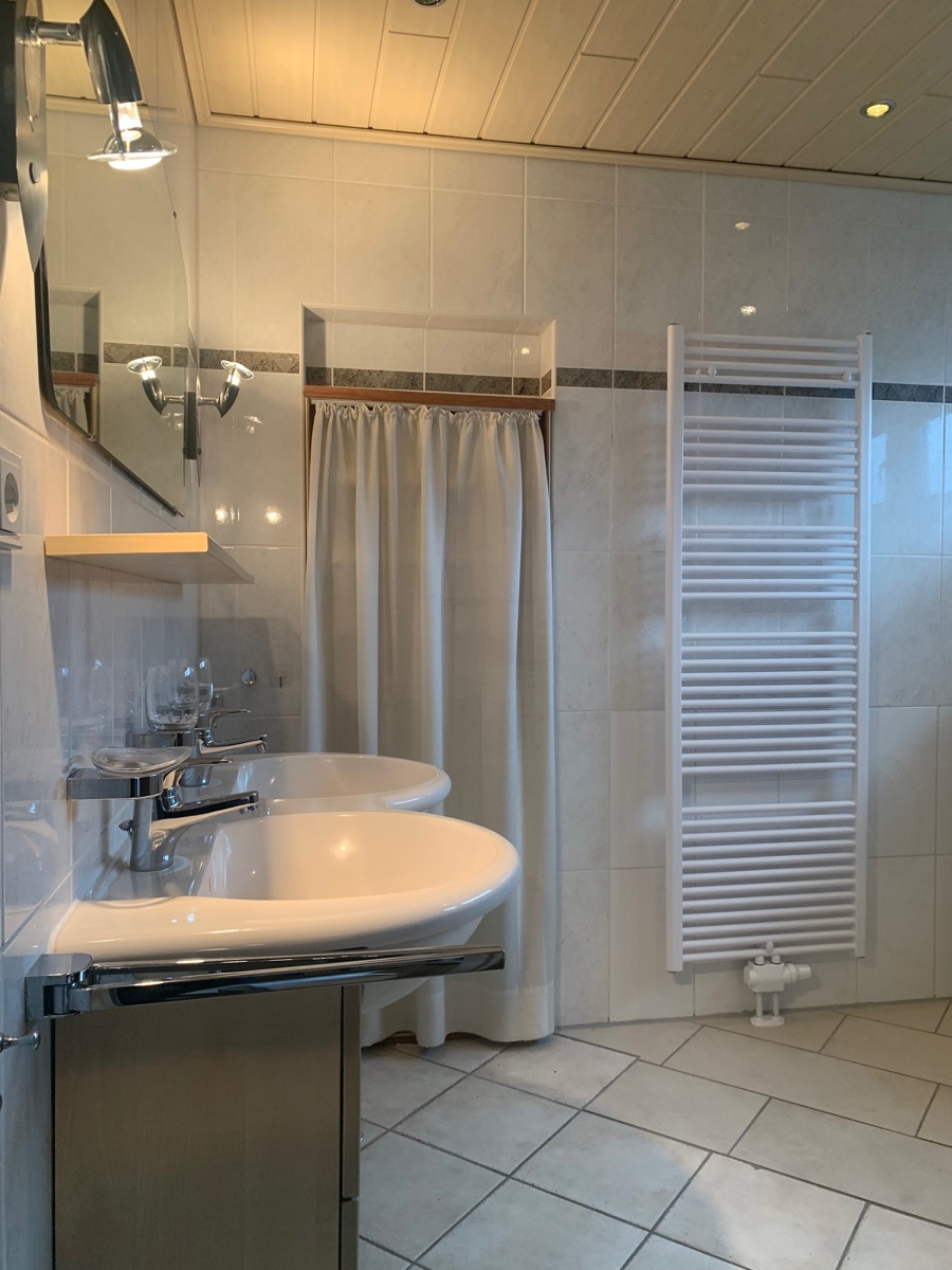 Badezimmer im EG Bungalow Sankt Augustin