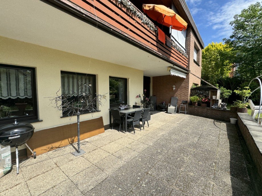 Eingangsbereich Zweifamilienhaus R�srath