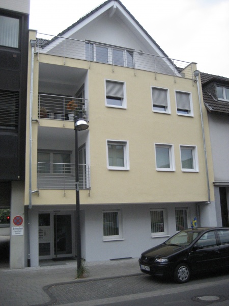Objektansicht Troisdorf - Troisdorf Maisonettewohnung TROISDORF SIEGLAR -zentral- TOP-Maisonettewohnung, ca 110 m� Wfl., 4 Zi., mit Einbauk�che u. Balkone