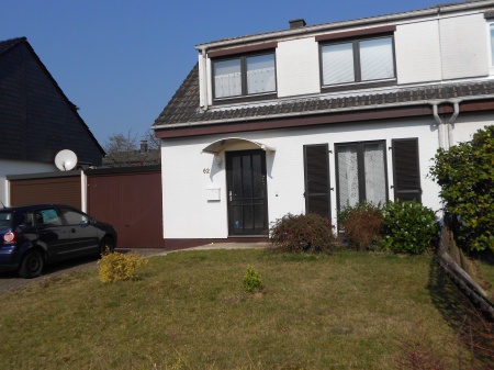 Hausansicht, Vorgarten Doppelhaush�lfte Sankt Augustin