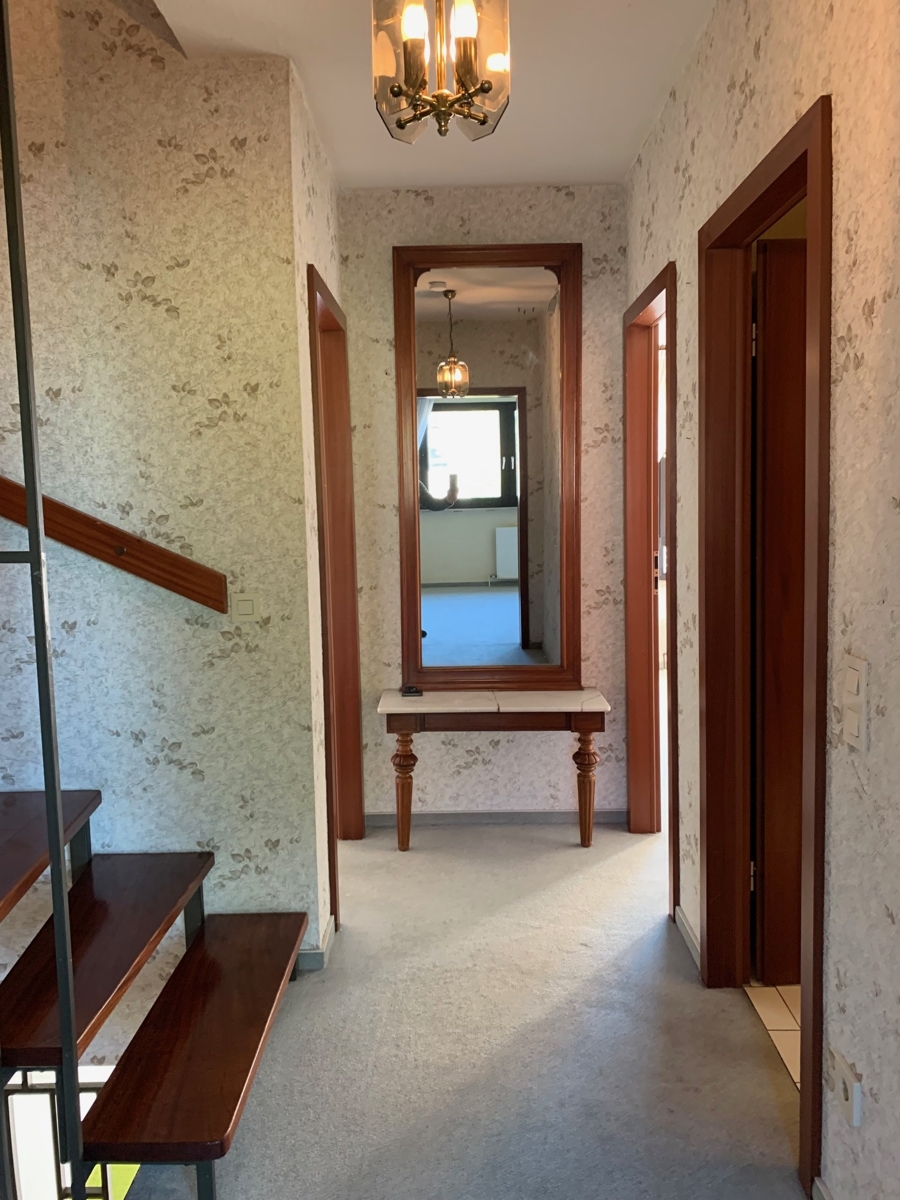 Flur im OG Reihenendhaus Sankt Augustin