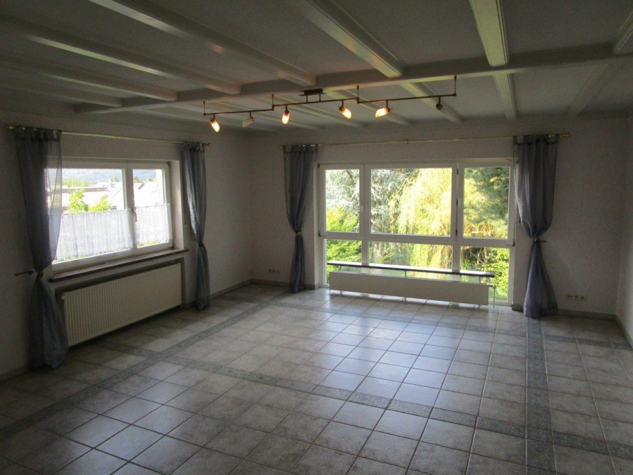 helles Wohn,- Esszimmer Etagenwohnung Bad Honnef