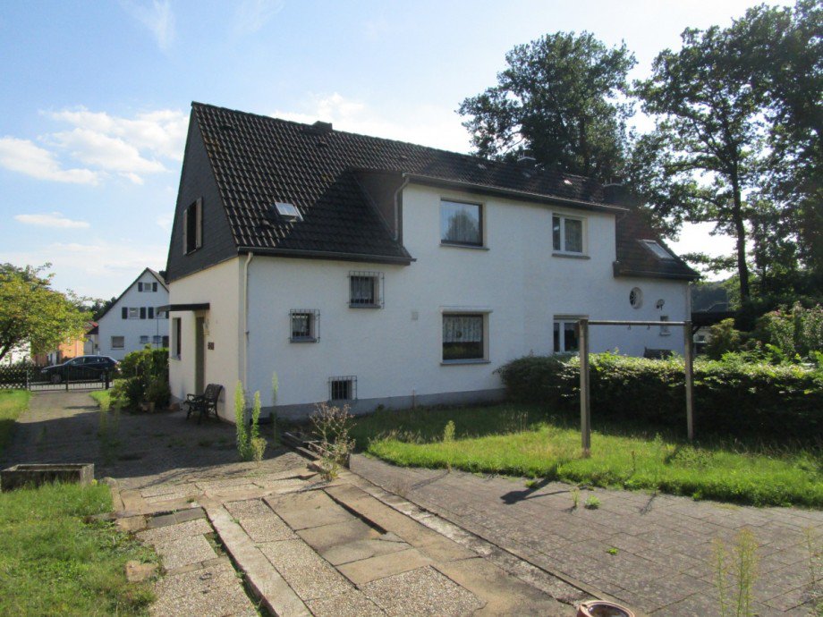 R�ckansicht Doppelhaush�lfte Siegburg