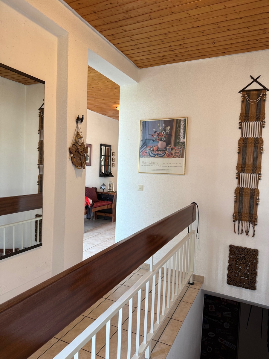 Ansicht Flur mit Treppenhaus Bungalow Sankt Augustin