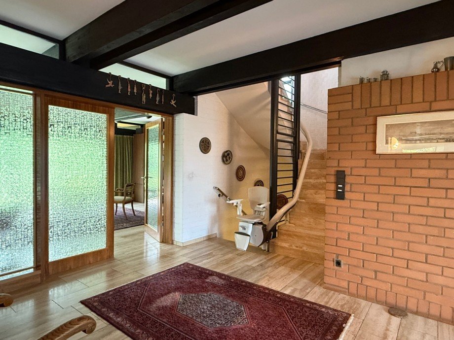 Wohndiele mit Treppenhaus Zweifamilienhaus Sankt Augustin