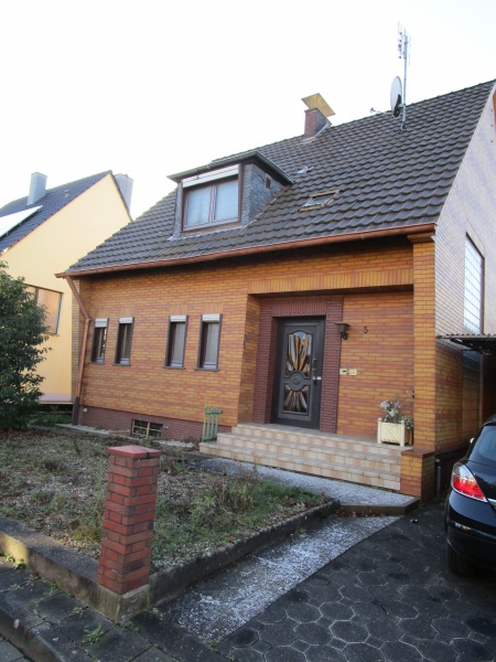 Hausansicht -Strasse- Einfamilienhaus Sankt Augustin