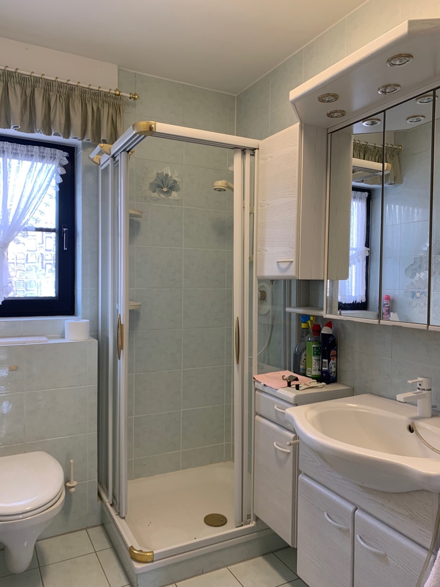 Duschbad mit WC Einfamilienhaus Bad Honnef