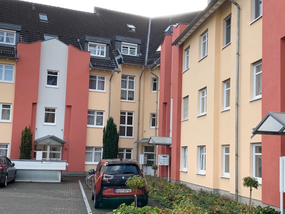 R�ckansicht - Eingangsbereich Etagenwohnung Troisdorf