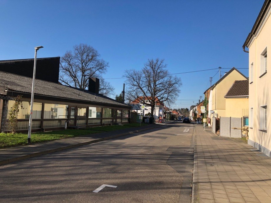 Weg zur Bahnhaltestelle B�ro / Praxis Sankt Augustin