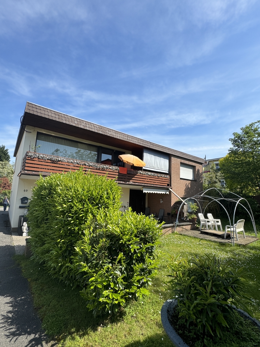 Vorderansicht Zweifamilienhaus R�srath