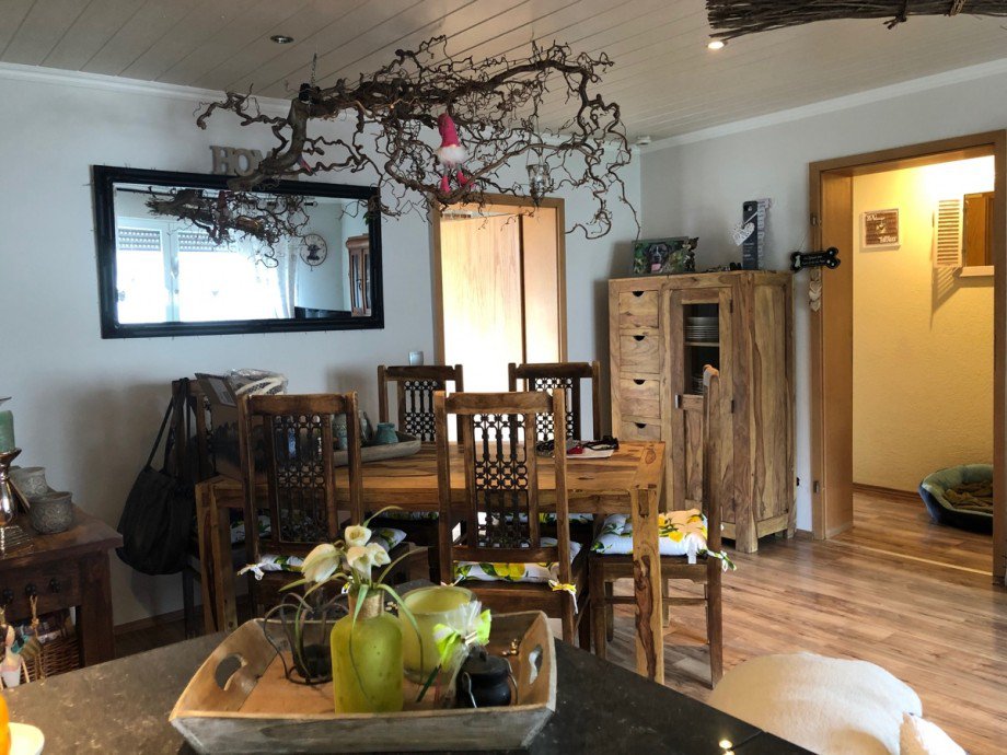 Wohn,- Essbereich Etagenwohnung Niederkassel