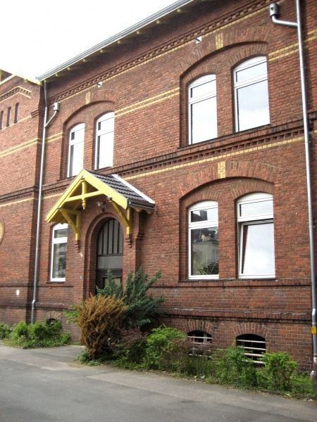 Frontansicht 1 Siegburg - Siegburg Zentrum Etagenwohnung SIEGBURG ++Citynah++ tolle 3,5 Zimmer ETW mit Dachterrasse, ca.104 m� Wfl. 2006 saniert, Ruhiglage