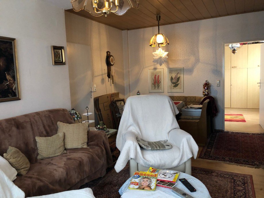 Wohnzimmer in der Einliegerwohnung Einfamilienhaus Hennef (Sieg)