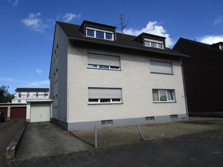 Hausansicht Dachgeschosswohnung Sankt Augustin / Menden (Rheinland)
