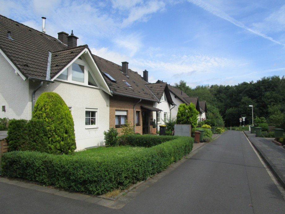 Umfeld Zweifamilienhaus Sankt Augustin