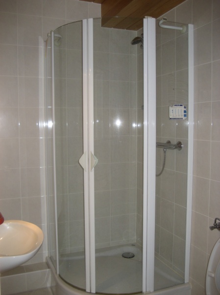 separates Dusche-WC - Elternschlafzimmer Erdgeschosswohnung K�nigswinter