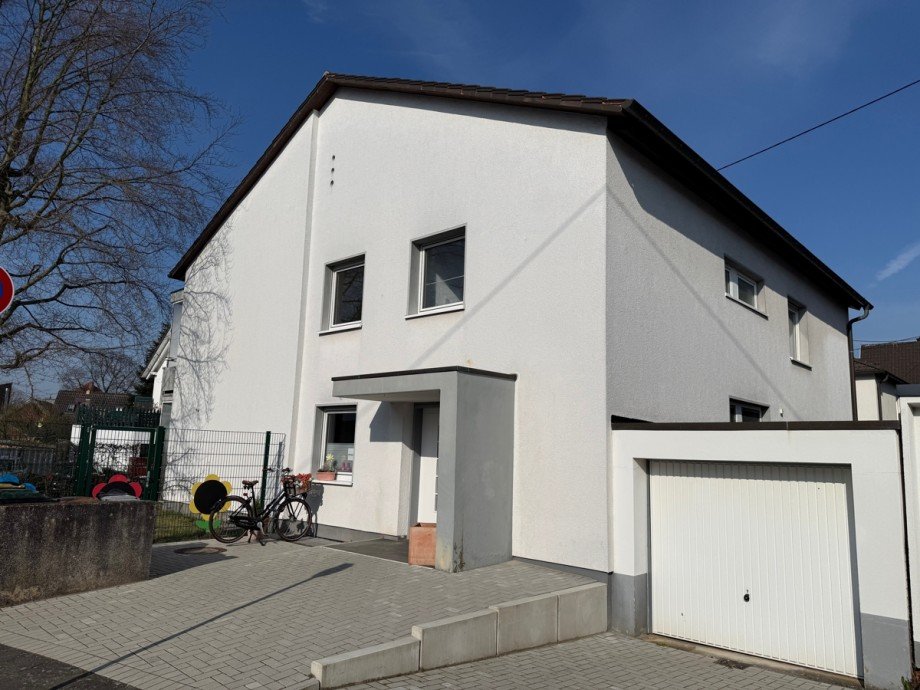 Ansicht mit Garage B�rohaus Sankt Augustin